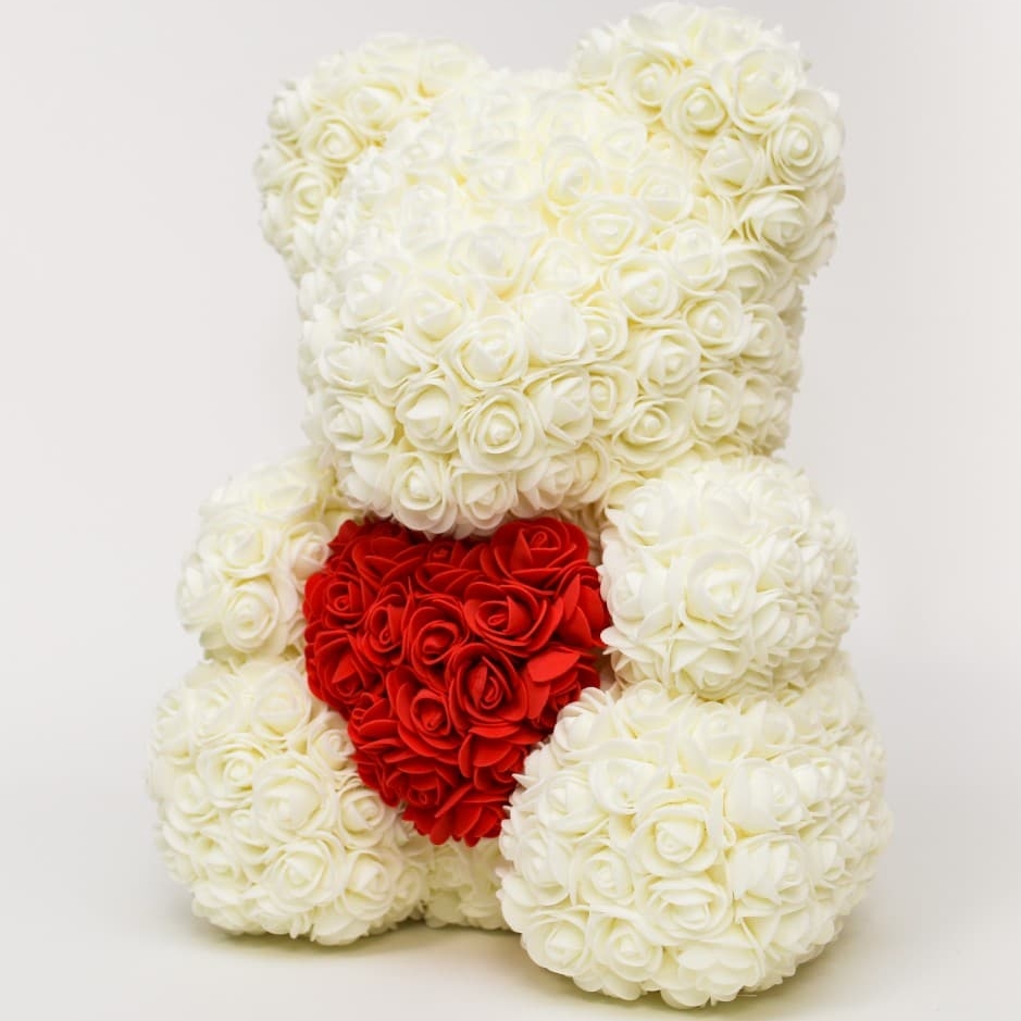 Мишка из роз, айвори с красным сердцем в коробке, 40 см